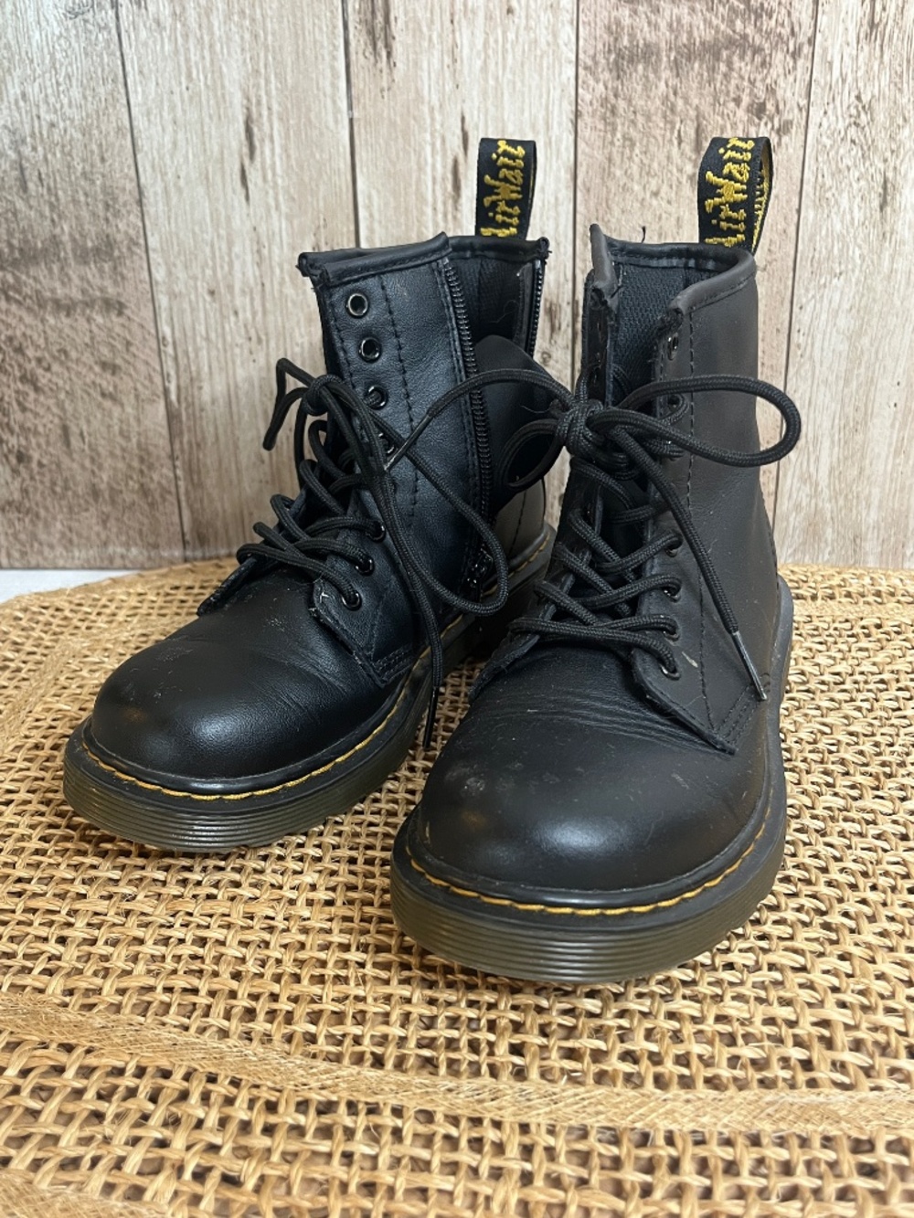 Dr. Martens 1460 J Black Lace Up Boots Kids Size 1 Youth Combat Boots - Picture 2 of 4